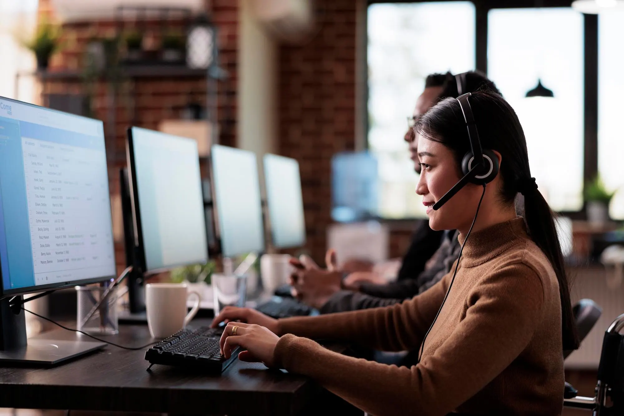 Maximize Call Center Efficiency and Boost Conversions